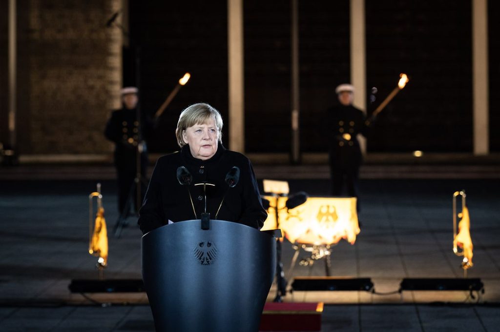 Großer Zapfenstreich zu Ehren von Kanzlerin Merkel 4 05 Janes Magazin