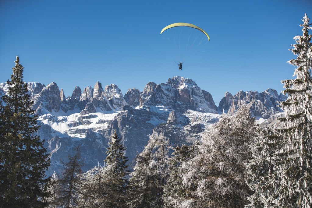 Barfuß durch den Schnee im schönen Trentino 2 Parapendio Paganella Federico Modica Janes Magazin
