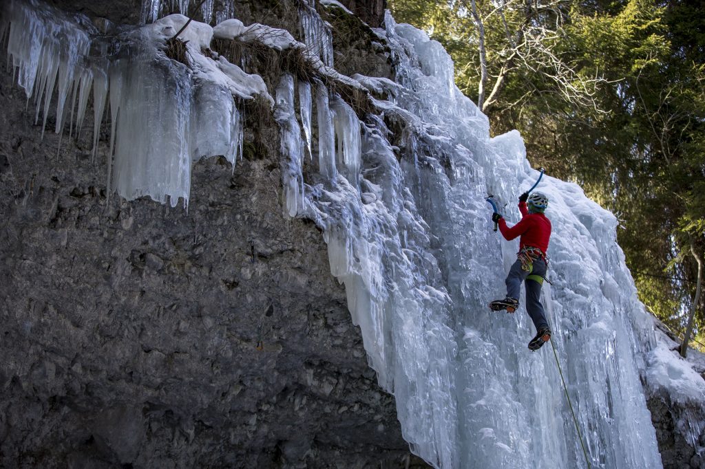 Ice Climbing Campigl ©Alice Russolo Janes Magazin