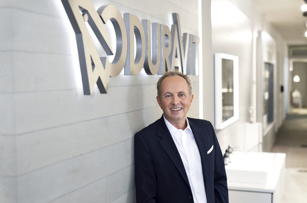 Duravit AG-CEO Stephan Tahy: "Die Grenzen zwischen Arbeit und Freizeit verschwimmen" 1 02 Duravit Tahy Stephan CEO Janes Magazin