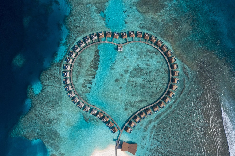 Erste Korallenbaumschule des Radisson Blu Resort Maldives 2 Aerial View South Water Villas k Janes Magazin