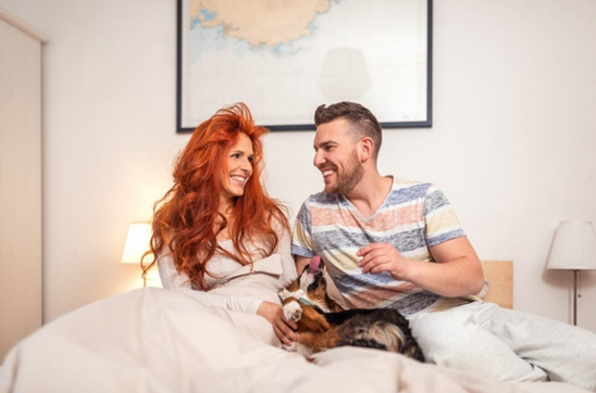 Gemeinsam schläft es sich besser - Zum Valentinstag zeigt beyosa, wie gemeinsame Nächte die Schlafqualität verbessern 1 image003 1 Janes Magazin